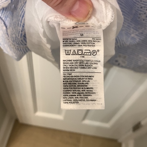 Adorable Lined Linen shift dress with Eyelet details Medium EUC - Picture 8 of 8